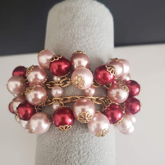 Kate Spade Faux Pearl Cluster Bracelet Gold Plated Blush and Cranberry Pearls - Picture 3 of 7